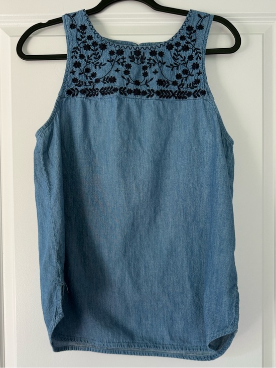 GAP Tops - GAP Light Blue Chambray Tank with Navy Embroidered Yoke